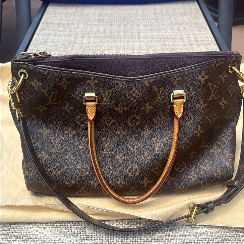Louis Vuitton Brown Monogram Handbag Pallas